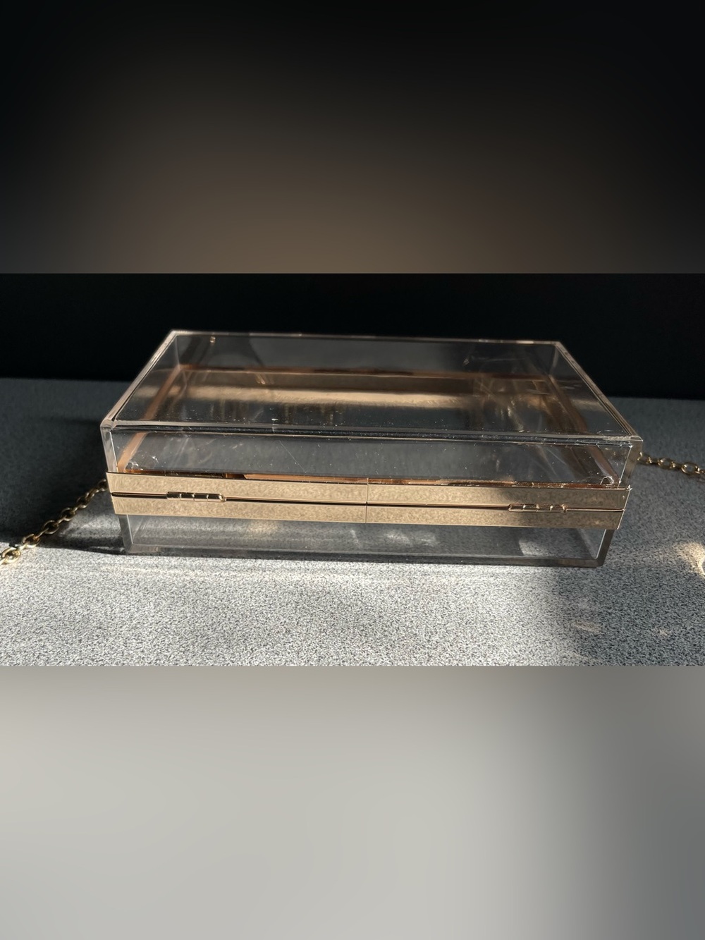 Clear Acrylic Box Bag With Gold Chain Strap - Picture 4 of 10